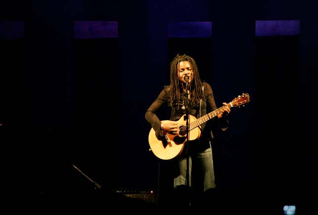 Singer and songwriter Tracy Chapman performs live during a concert in the Tempodrom on November 1, 2005 in Berlin, Germany. The concert was part of her “Where You Live” tour that will end in Paris on December 14, 2005. 